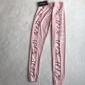 Pretty Little Thing sports leggings